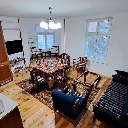 Modern & Old Apartment