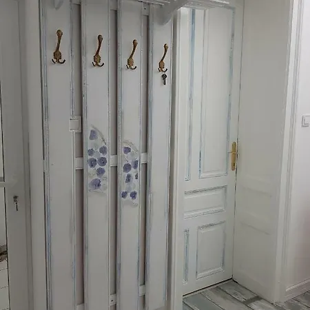 Modern & Old Apartment