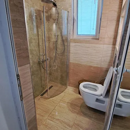 Modern & Old 소피아