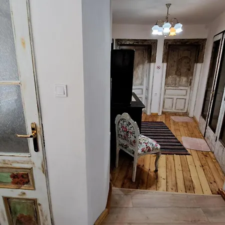 Apartman Modern & Old