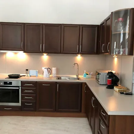 Modern & Old Apartman Szófia