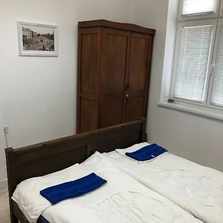 Modern & Old Apartman *