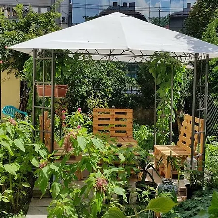 Modern & Old Apartman *