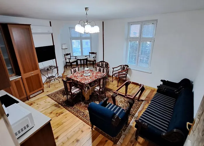 Modern & Old Apartment