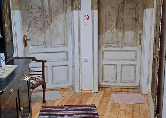 Apartment Modern & Old Sofia