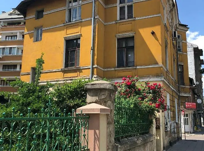 Apartment Modern & Old Sofia