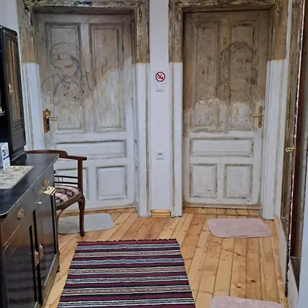 Appartamento Modern & Old Sofia